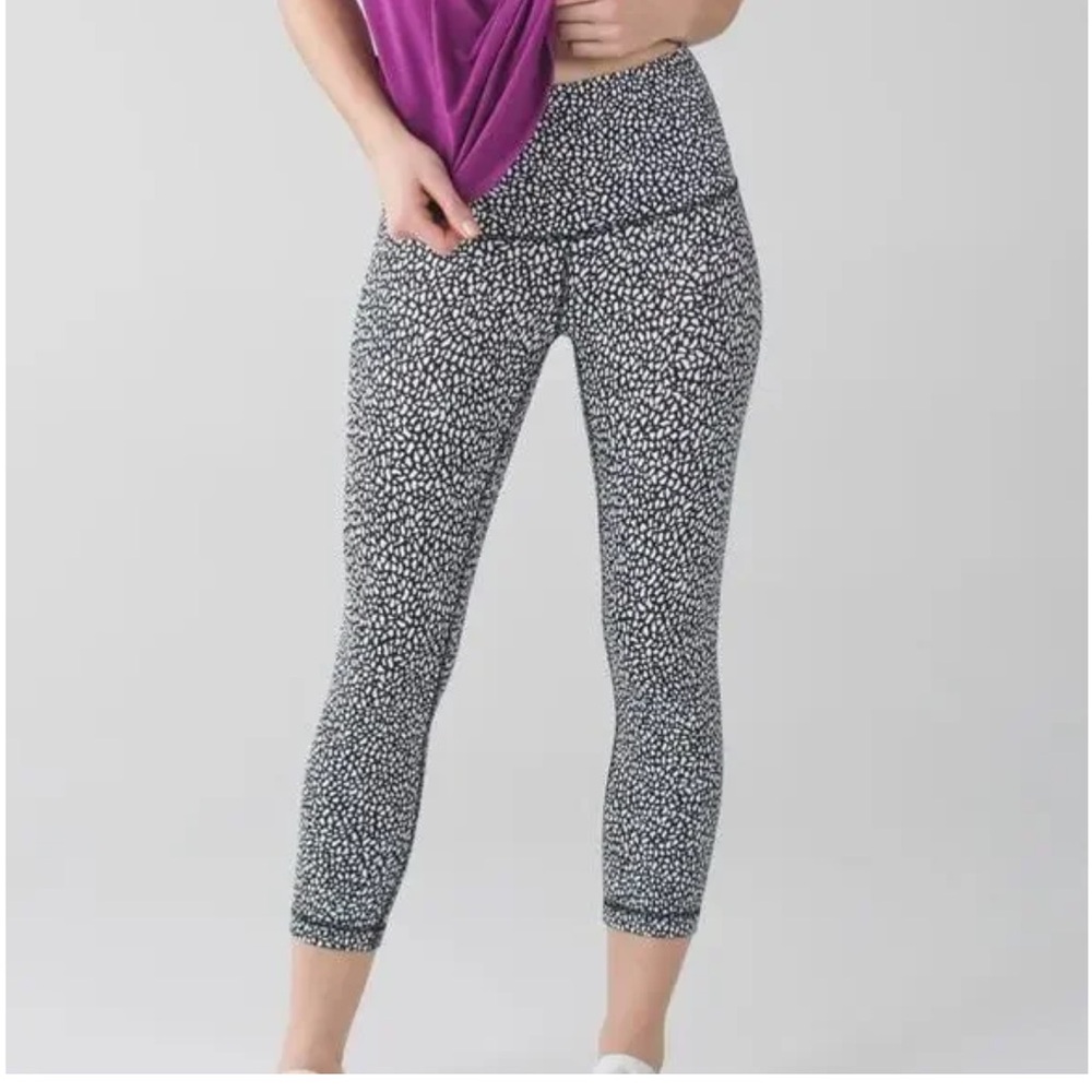 Lululemon Athletica Black & White Patterned Leggings